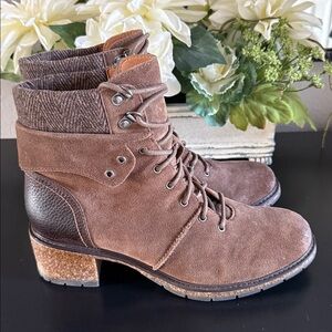 Aetrex Aubry Brown Ankle Boots with Tweed Accent
